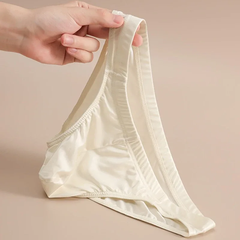 Luxury Satin-like Men Underwear Ice Silk Thin Smooth Briefs Sexy Breathable Underpants U Bulge Pouch Quick Drying Panties Cuecas