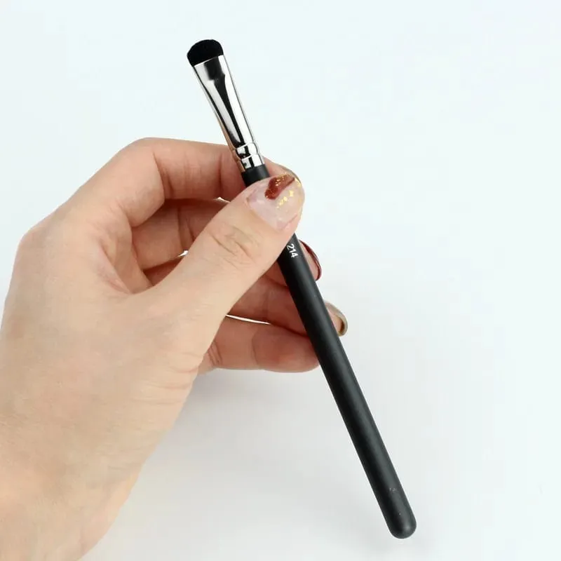 1pc M-serie make-upborstels Poedercontour Oogschaduw Make-upborstel Dierenhaar Houten handvat Hoge kwaliteit cosmetisch hulpmiddel Kunstenaar