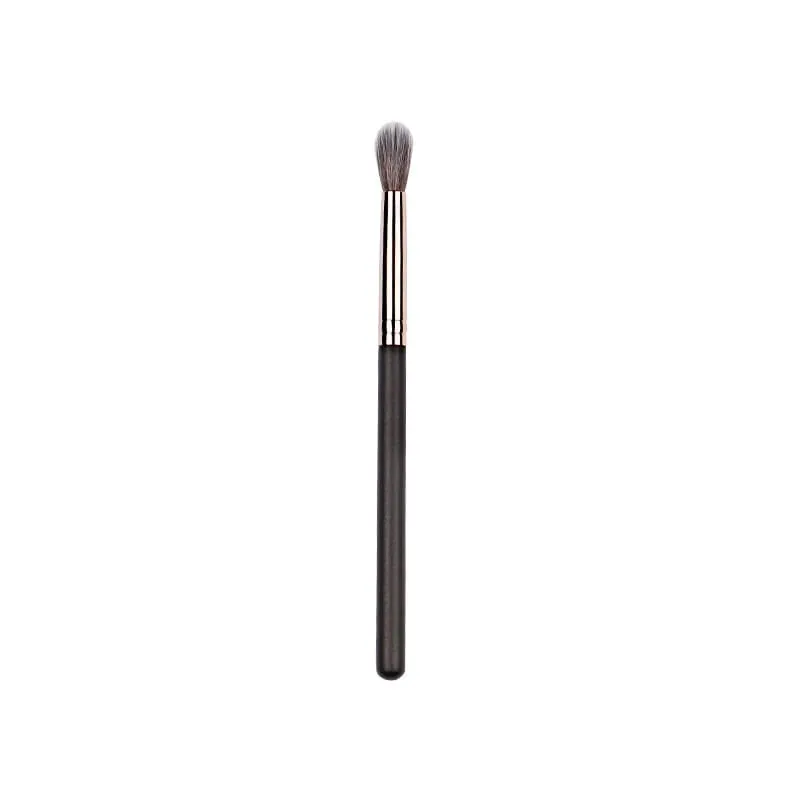 1pc M-serie make-upborstels Poedercontour Oogschaduw Make-upborstel Dierenhaar Houten handvat Hoge kwaliteit cosmetisch hulpmiddel Kunstenaar