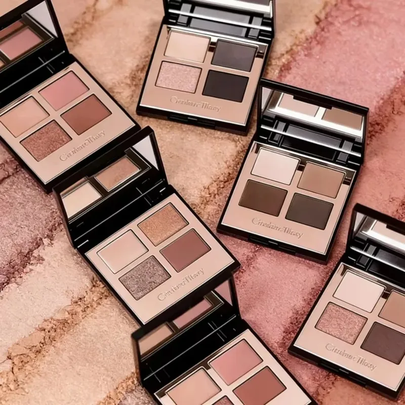 Charlotte Tilbury Cosmetics Flawless Liquid Highlighter Ενυδατώνει την επιδερμίδα Πολυτελής Παλέτα Σατέν-ματ Shimmer Μεταλλικά φινιρίσματα