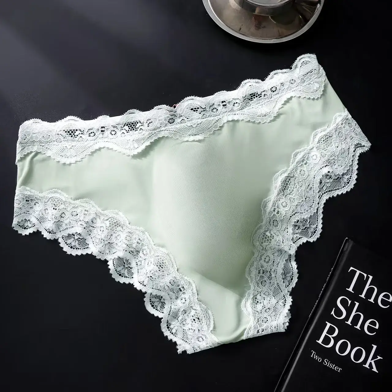4PCSSexy Mens Seamless panties Lace Ultra Thin Sports Fitness Bulge Pouch briefs Male Panties Low Waist