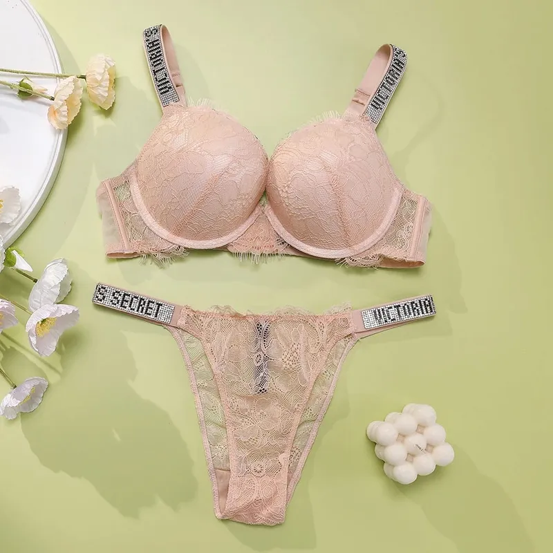 סט חזייה ותחתונים דחיפה נוחה Shapewear מתכוונן מרופד אסוף חדש סט הלבשה תחתונה V תחרה סקסי לנשים