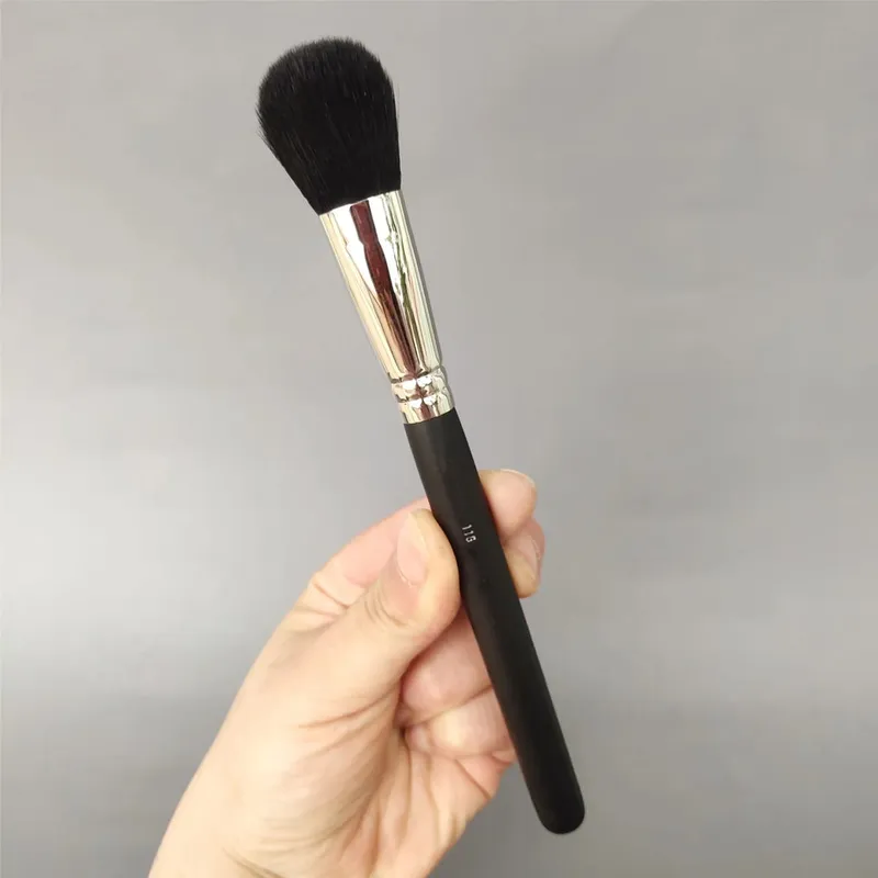 1pc M-serie make-upborstels Poedercontour Oogschaduw Make-upborstel Dierenhaar Houten handvat Hoge kwaliteit cosmetisch hulpmiddel Kunstenaar