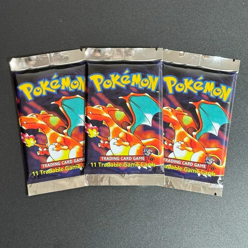 1ST Edition Base Set 1999 Booster Pack TCG Base Set Απεριόριστες κάρτες παιχνιδιών Pokemon Charizard Blastoise Venusaur PTCG Collectible