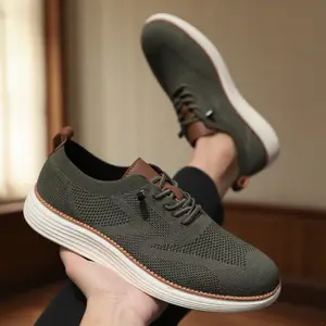 Sepatu Jalan Kasual Pria Sepatu Rajut Jaring Bersirkulasi Sepatu Lari Pria Terlaris Sepatu Lari Bertali Datar Anti-selip Ringan Pria