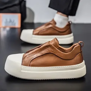 Retro สีน้ำตาล PU รองเท้าหนังผู้ชายน้ำหนักเบาแพลตฟอร์มยืดหยุ่นรองเท้าผ้าใบลำลองแฟชั่น Street เดินรองเท้าคุณภาพสูง
